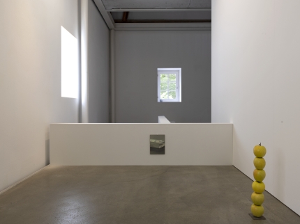 Ausstellungsansicht Time please