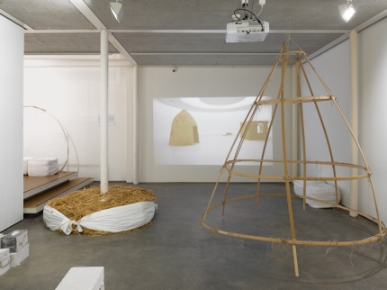 Ausstellungsansicht, Róza El-Hassan / Martha Rosler. Future's Dialect